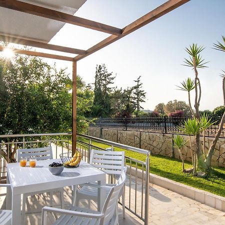 Ariadni Suites Karteros Bagian luar foto