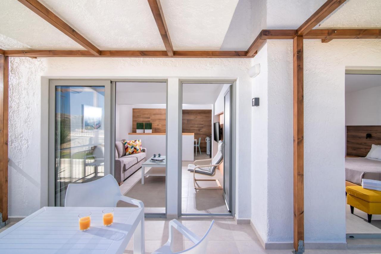 Ariadni Suites Karteros Bagian luar foto